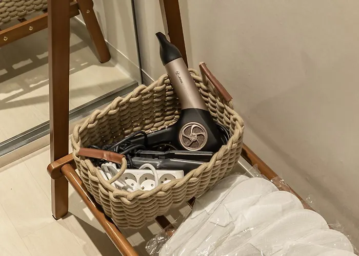 Open Special Price L Guui Station 5 Minutes L 3 L 4 Beds L Up To 8 People L Netflix L Sungsoo, Jamsil, Gangnam *